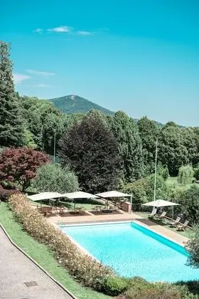 Deluxe Tek Büyük Yataklı Oda, 1 Yatak Odası, Park Manzaralı, Bahçeli