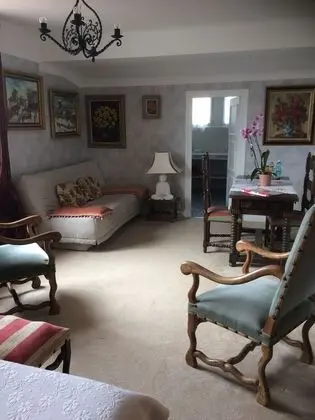 Tek Büyük Yataklı Oda (Louis XIII)