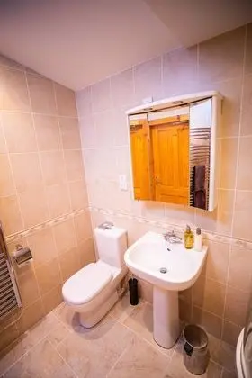 Kır Evi, Birden Çok Yatak, Dağ Manzaralı