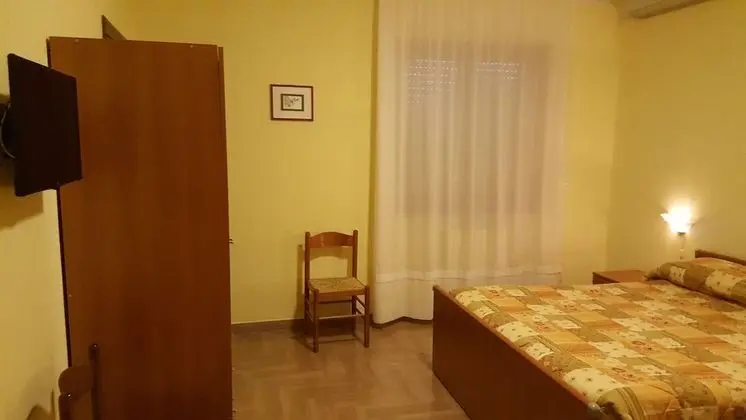 Grand Tek Büyük veya İki Ayrı Yataklı Oda, Birden Çok Yatak Odası, Sigara İçilmez, Bahçe Manzaralı