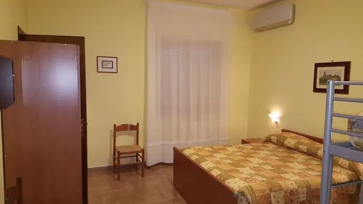 Grand Tek Büyük veya İki Ayrı Yataklı Oda, Birden Çok Yatak Odası, Sigara İçilmez, Bahçe Manzaralı