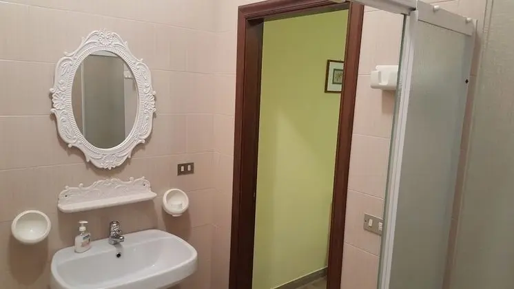 Grand Tek Büyük veya İki Ayrı Yataklı Oda, Birden Çok Yatak Odası, Sigara İçilmez, Bahçe Manzaralı