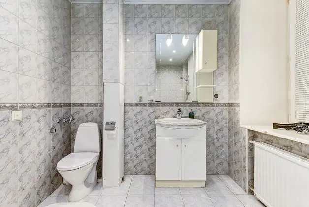 Apart Daire (19 Moika, 38)