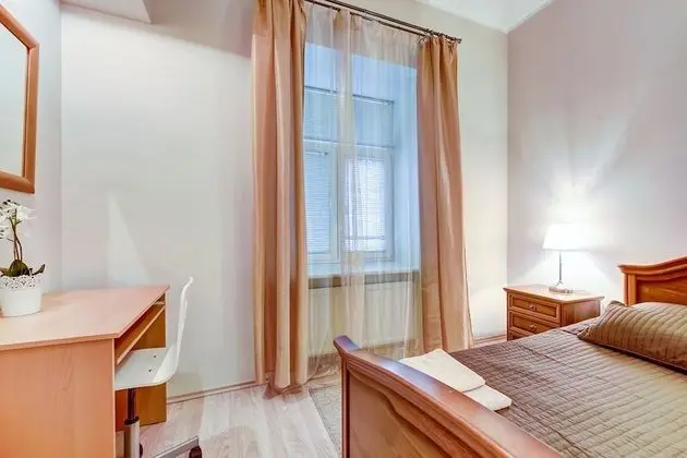 Apart Daire (28 Moika, 3)