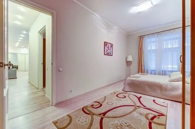 Apart Daire (28 Moika, 3)