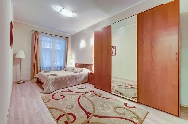 Apart Daire (28 Moika, 3)