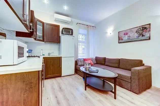 Apart Daire (28 Moika, 3)