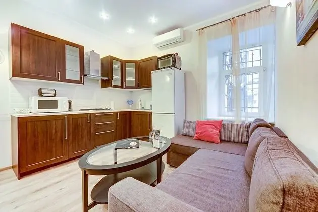 Apart Daire (28 Moika, 3)