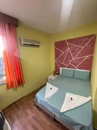 Çift Kişilik, Şehir Manzaralı