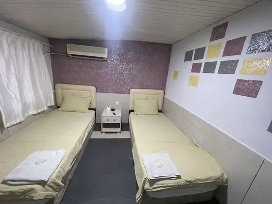 Standard Tek Büyük veya İki Ayrı Yataklı Oda, Özel Banyo