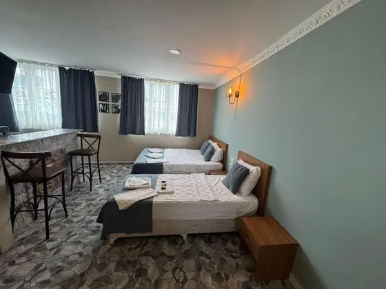 Apart Oda, Sokak Manzaralı, Mutfaklı