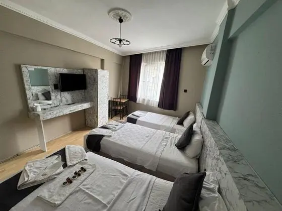 Apart Oda, Sokak Manzaralı, Mutfaklı