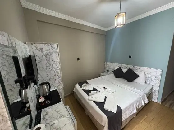 Standart Oda, Sokak Manzaralı