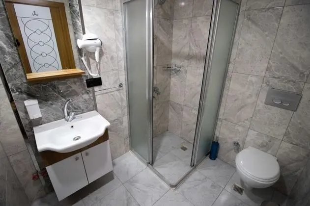 Tek Kişilik, Şehir Manzaralı