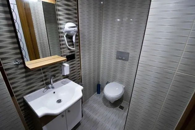 Tek Kişilik, Şehir Manzaralı