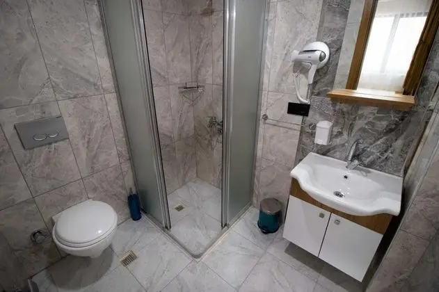 Tek Kişilik, Şehir Manzaralı