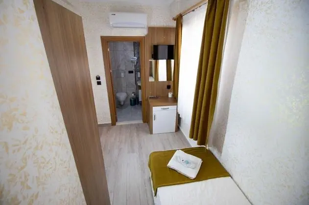 Tek Kişilik, Şehir Manzaralı