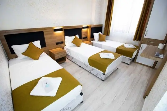 Triple, Şehir Manzaralı