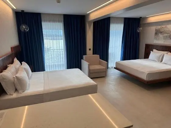 Suite, Deniz Manzaralı, Balkonlu