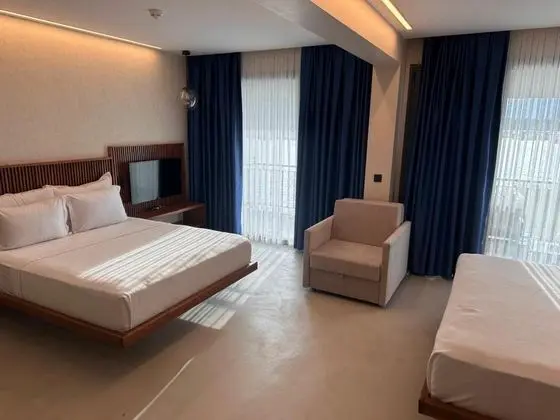 Suite, Deniz Manzaralı, Balkonlu