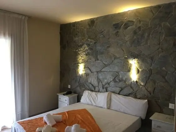Luxury Tek Büyük Yataklı Oda