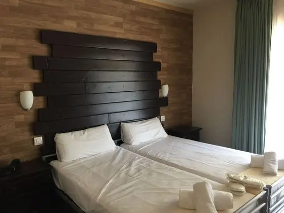 Luxury Tek Büyük Yataklı Oda