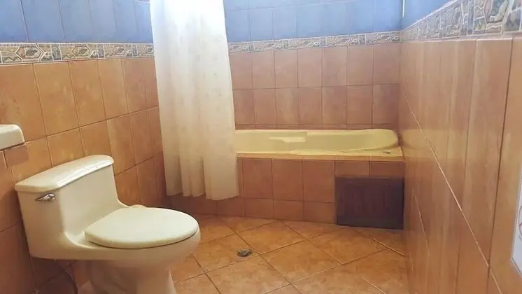 Basic Tek Büyük Yataklı Oda, 2 Büyük (Queen) Boy Yatak, Özel Banyo, Dağ Manzaralı