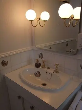 Tek Büyük Yataklı Oda, Özel Banyo