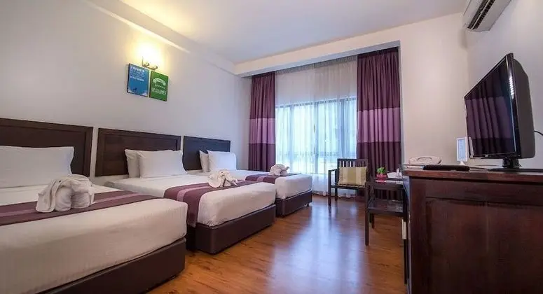 Deluxe Üç Kişilik Oda, Bahçe Manzaralı