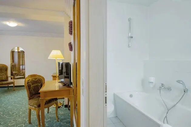 Tek Büyük Yataklı Oda