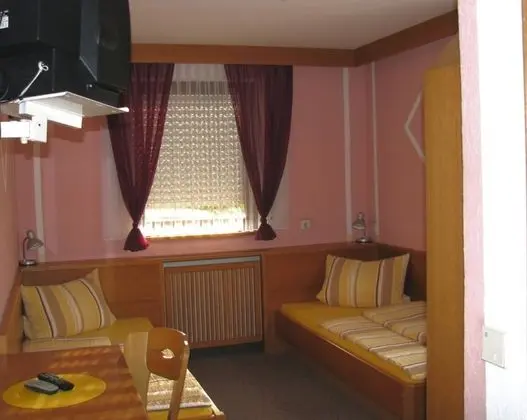 Tek Büyük veya İki Ayrı Yataklı Oda