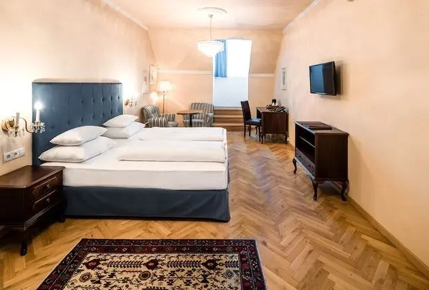 Comfort Tek Büyük Yataklı Oda