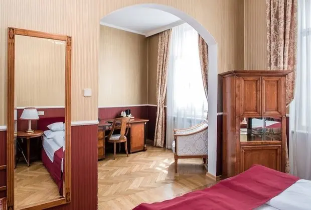 Comfort Tek Büyük Yataklı Oda