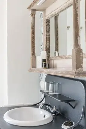 Tek Büyük Yataklı Oda, Balkon