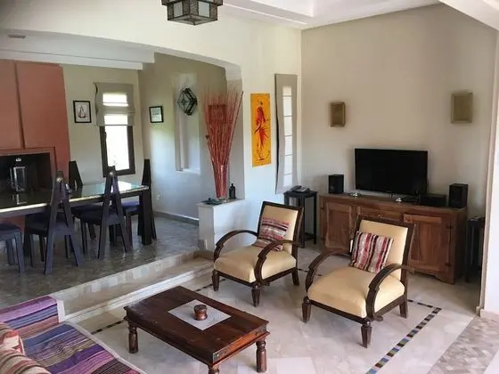 Deluxe Villa, 3 Yatak Odası, Sigara İçilmez, Havuz Manzaralı
