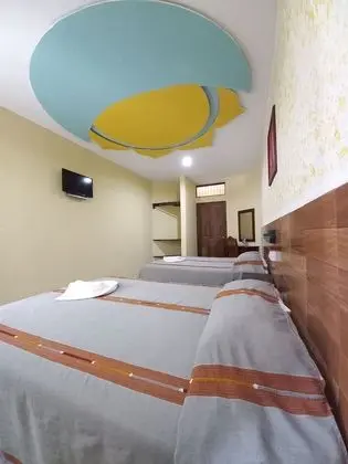 Oda, 2 Büyük (Queen) Boy Yatak