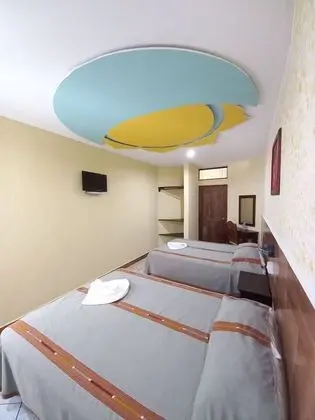 Oda, 2 Büyük (Queen) Boy Yatak