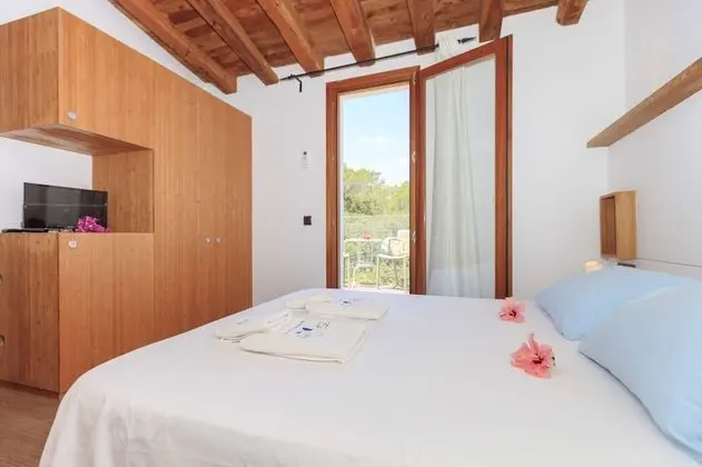 Tek Büyük Yataklı Oda, Balkon, Kısmi Deniz Manzaralı (Menorca)