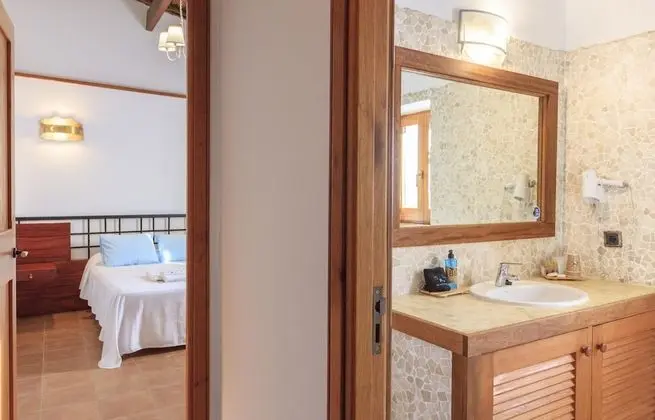 Tek Büyük Yataklı Oda (Ibiza)
