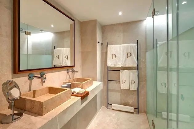 Superior Tek Büyük Yataklı Oda (Spa Access)