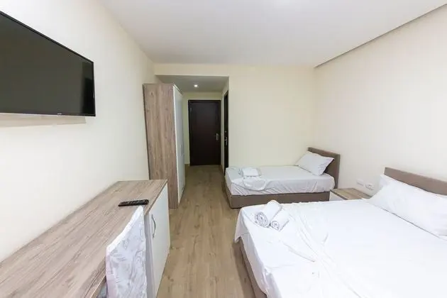 Üç Kişilik Oda, Balkon