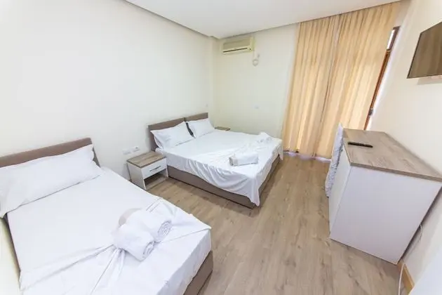 Üç Kişilik Oda, Balkon