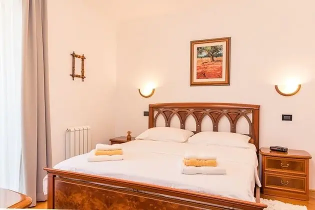 Apart Daire (Escape - 20 m from sea - Red(2))