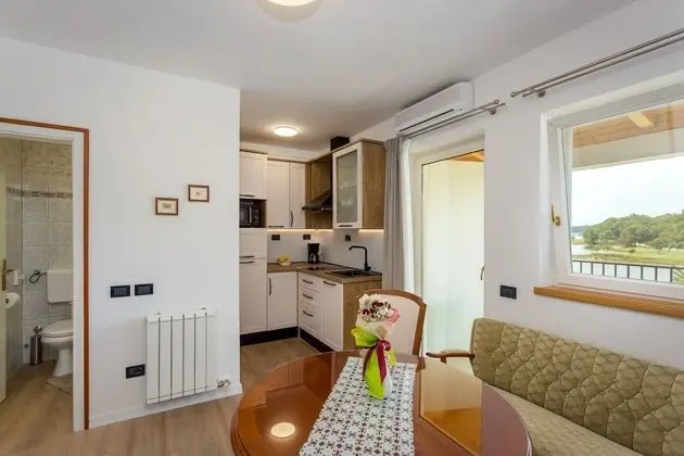 Apart Daire (Escape - 20 m from sea - Red(2))