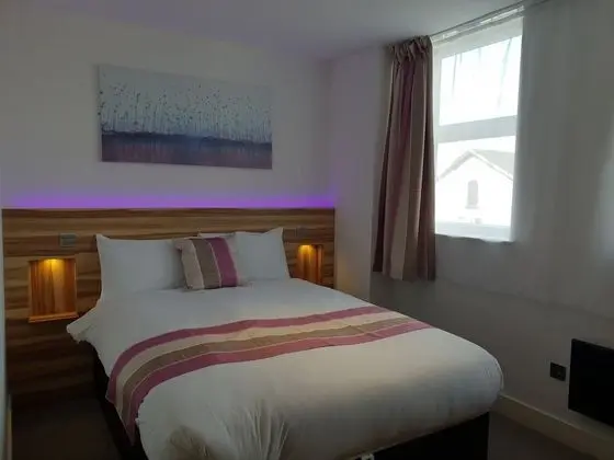 Deluxe Tek Büyük Yataklı Oda, Banyolu/Duşlu
