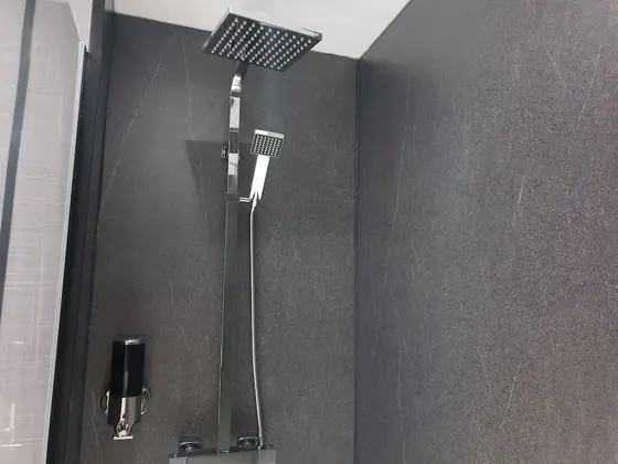 Deluxe Tek Büyük Yataklı Oda, Banyolu/Duşlu