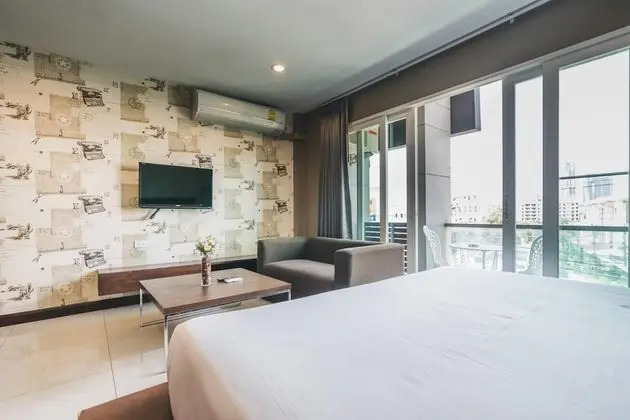 Apartment with Balcony