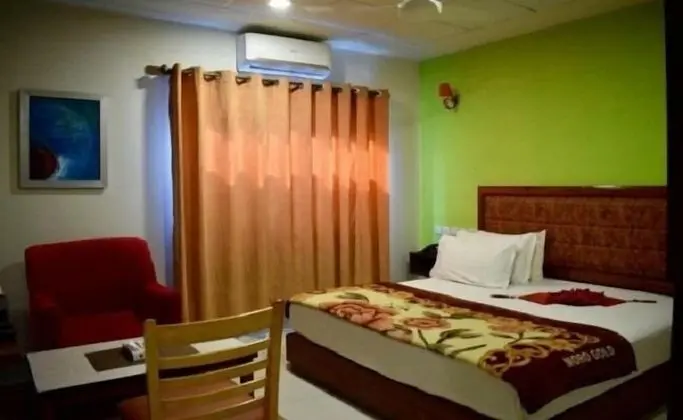 Deluxe Tek Büyük Yataklı Oda