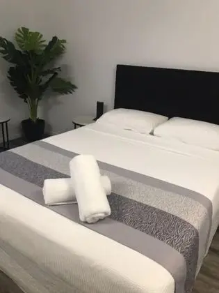 Deluxe Stüdyo Süit, Birden Çok Yatak