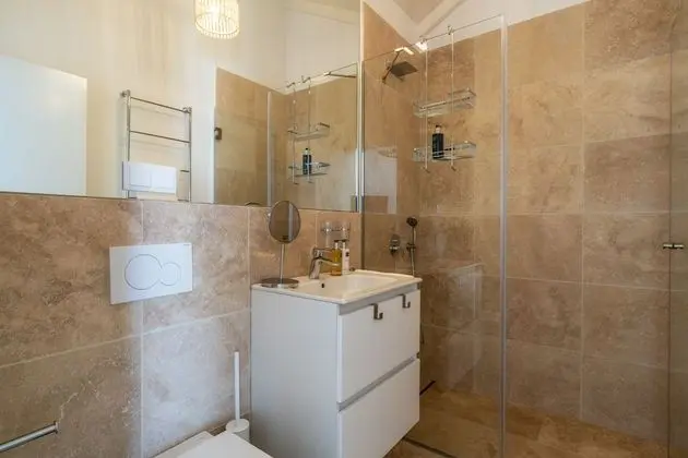 Deluxe Tek Büyük Yataklı Oda, Okyanus Manzaralı, Denize Bakan